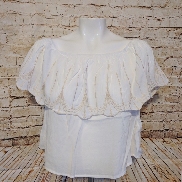Trendy Off the Shoulder Flowy Embroidered Top - Picture 6 of 6